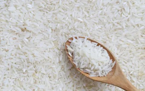 Czy ryż ma gluten? Poznaj ukryte pułapki i kupuj bezpiecznie!