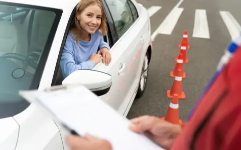 Czy sąd może odstąpić od zabrania prawa jazdy? Poznaj ważne okoliczności