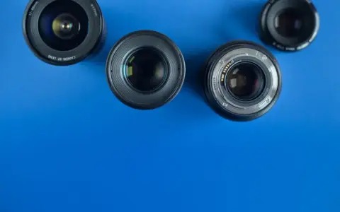 Obiektyw 35mm czy 50mm - który wybór uratuje Twoje zdjęcia?