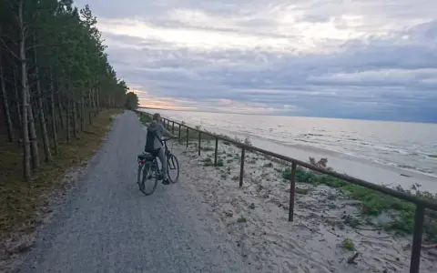 Ile km z Gdańska do Krynicy Morskiej? Sprawdź różne trasy i czasy podróży