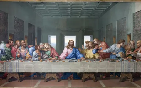 La Cène, chef-d'œuvre de Vinci, dépeint Jésus et ses apôtres lors d'un repas chargé d'émotion.