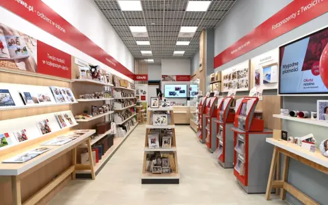 Gdzie wywołać zdjęcia w Krakowie? Sprawdź najlepsze miejsca i usługi