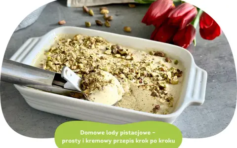 Domowe lody pistacjowe, kremowe i pyszne, posypane orzechami. Idealne na deser.