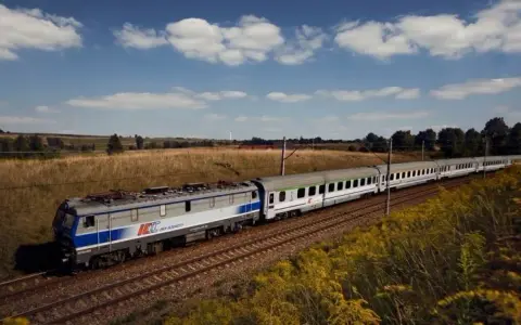 TLK co to za pociąg? Poznaj ich zalety i różnice w usługach