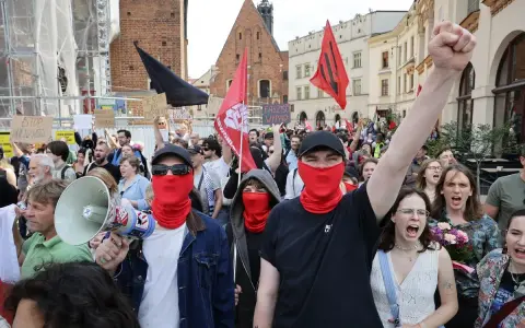 Ucieczka przed policją we śnie: Czy Twoja psychika krzyczy STOP?