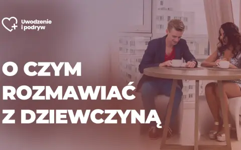 Para przy stoliku z kawą, młody mężczyzna i kobieta, rozmawiają.