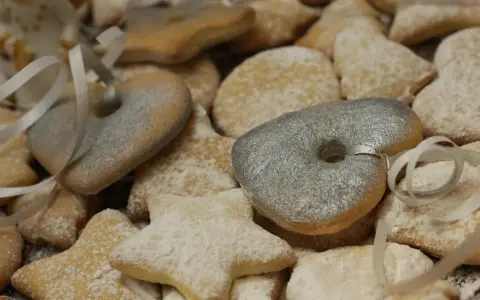 Jak zrobić ciastka amoniaczki - prosty przepis na pyszne smaki