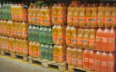 Fanta Shokata: Jaki ma smak? Opinie i przepisy na drinki