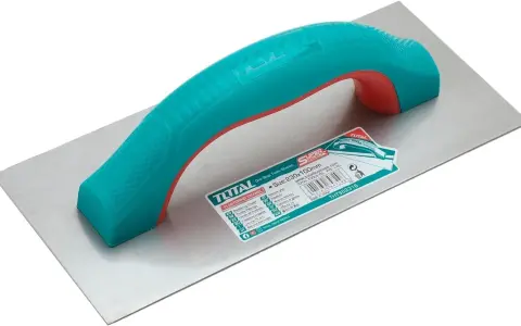 Llana de albañilería con mango ergonómico bicolor, ideal para alisar superficies.