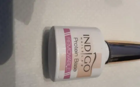 Baza proteinowa Indigo Removable - klucz do pięknych i mocnych paznokci. Efekty zaskoczą!