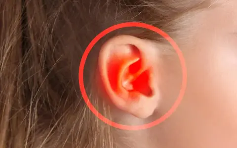 Dziecko z zapaleniem ucha: Przedszkole? Lekarz radzi!