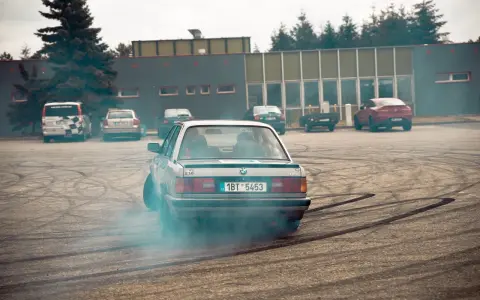 Tuning: Co to jest, jak zacząć i uniknąć problemów prawnych?