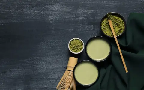 Matcha w Polsce: Gdzie kupić najlepszą i nie żałować?