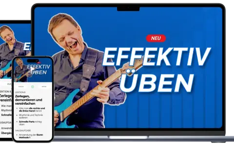 Mann spielt Gitarre, auf Bildschirmen steht "Effektiv Üben".