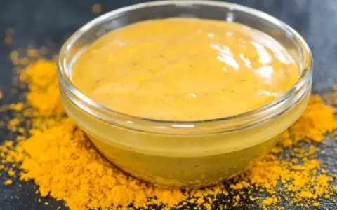 Domowy sos curry do ryżu: przepis, który odmieni Twój obiad