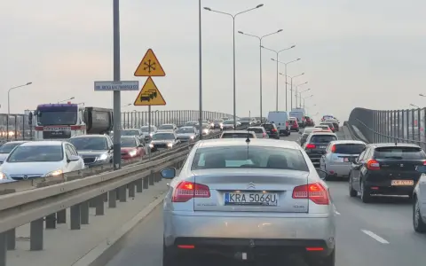 Kraków Salwator: Najlepszy dojazd? Uniknij korków i parkingu!