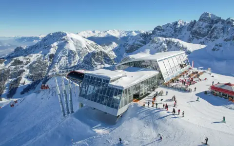 Narty Austria: Wyciągi, karnety, top ośrodki. Jedź mądrze!