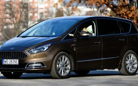 Pojemność baku Ford S-MAX – ile litrów paliwa naprawdę potrzebujesz?