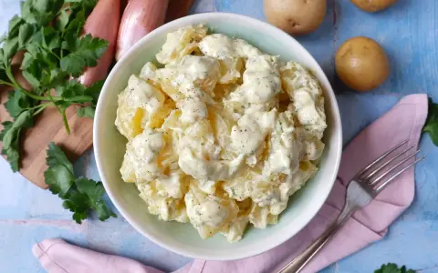 Insalata di Patate Tedesca: Ricetta Autentica e Segreti (Nord vs Sud)