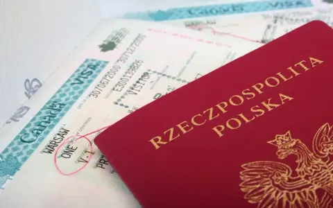 Ile kosztuje paszport w Polsce? Zniżki, ulgi i darmowe opcje!