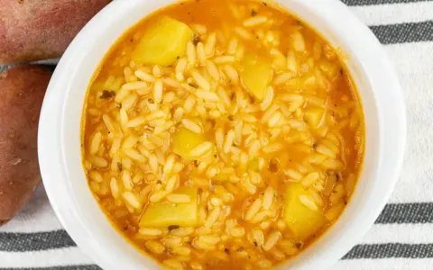Minestra Riso e Patate: Ricetta Cremosa e Segreti per un Piatto Perfetto