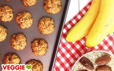 Frisch gebackene, gesunde Kekse ohne Zucker rezept. Haferflocken, Datteln und Bananen sind die Basis für diese leckeren Snacks.