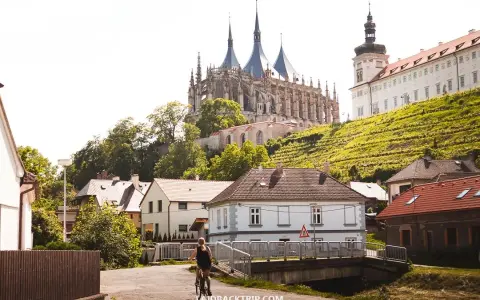 Kutná Hora: Przewodnik po atrakcjach, biletach i dojeździe