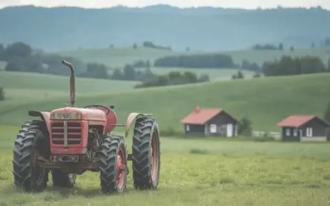 Jak wyrejestrować ciągnik bez złomowania? Legalne sposoby