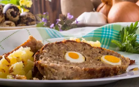 Pieczeń rzymska bez pęknięć? Odkryj sekrety idealnej!