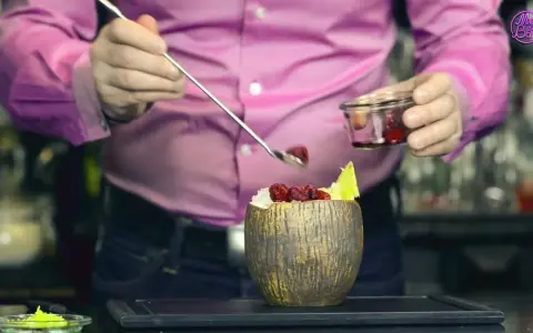 Drinki z liczi: Egzotyczne przepisy i triki Toli Jaworskiej