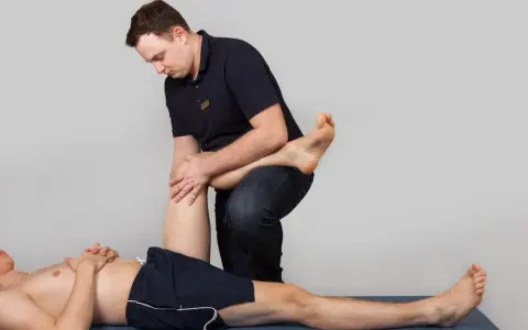 Rehabilitacja po endoprotezie biodra: Odzyskaj pełną sprawność