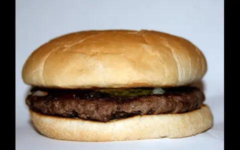 Jak zrobić hamburgera jak z McDonald's - idealny przepis w domu