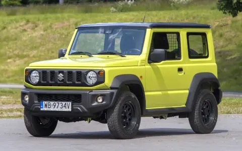 Suzuki Jimny: Pojemność baku, zasięg, spalanie. Czy 40l wystarczy?