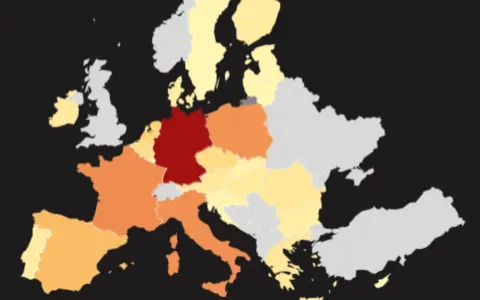 Karte Europas mit Deutschland in Rot, was auf eine hohe Klimaneutralität hindeutet. Andere Länder sind in verschiedenen Orangetönen und Gelb gefärbt.