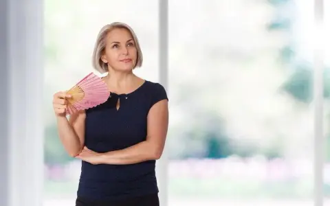 Czy brak współżycia przyspiesza menopauzę? Sprawdź, co mówią badania