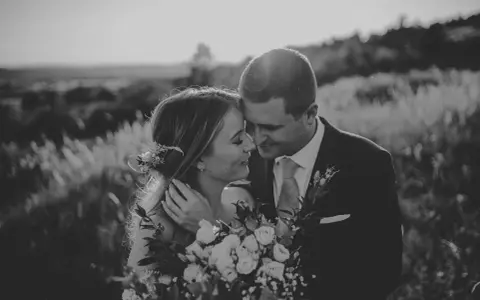 Jak wybrać fotografa ślubnego? Poradnik, by uniknąć błędów!