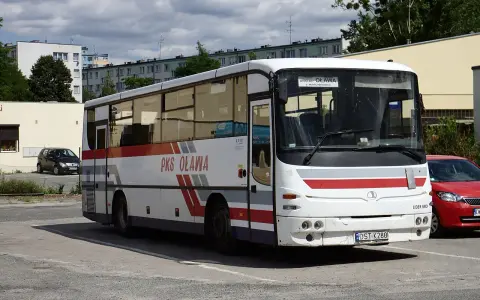 PKS Oława do Kłosowa: Jak znaleźć autobus i kupić bilet?