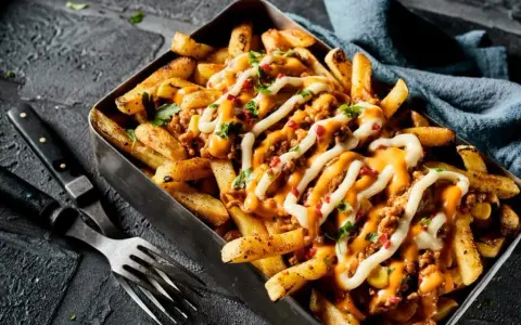 Jakie mięso do frytek? Od klasyki po egzotykę idealne duety!
