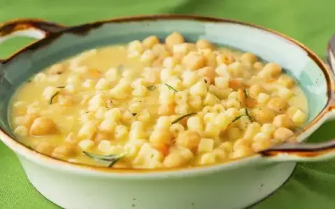 Minestra di Ceci: Ricetta Perfetta e Trucchi per Cremosit&agrave;