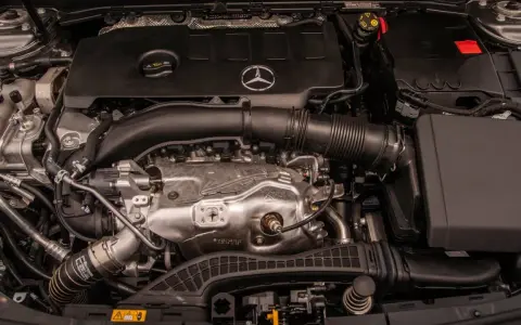 Mercedes A-Klasa: Jaki silnik wybrać? W176/W177 uniknij wpadki!