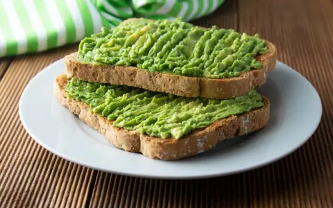 Guacamole: prosty przepis, by nigdy nie ciemniało!
