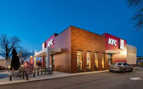 Czy 1 listopada jest otwarte KFC? Sprawdź godziny otwarcia!