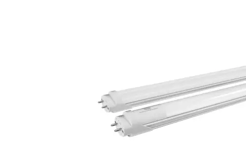 Deux tubes néon 120 cm, prêts à éclairer votre espace avec une faible consommation d'énergie.