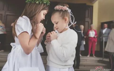 Fotograf na komunię: Ile kosztuje i jak wybrać bez przepłacania?