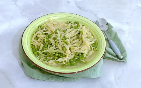 Come fare la Minestra di Piselli: Ricetta Infallibile e Varianti