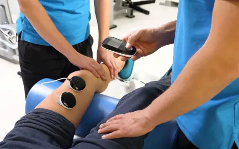 Rehabilitacja Korfantów: Czas trwania NFZ i prywatnie. Co musisz wiedzieć?