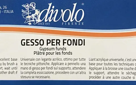 Impasto di gesso e vinavil per fondi, ideale per ogni tecnica pittorica. Si applica a pennello, attende l'asciugatura e si procede con altre stesure se necessario.