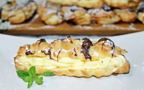 Ile kalorii ma eklerek? Poznaj prawdę i jedz świadomie!
