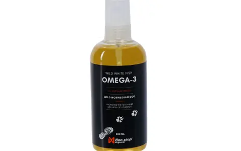 Flaska med fiskolja till hund, Omega-3 från vild norsk torsk. Främjar hundens hälsa och välmående.