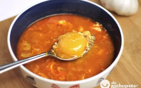 La sopa de ajo definitiva: ingredientes, pasos y errores a evitar